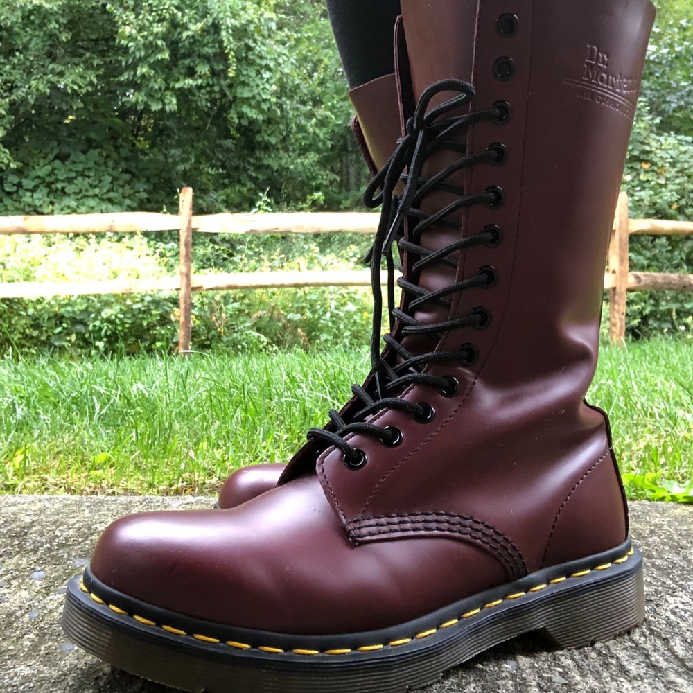 Dr Martens 1914 Smooth Red Boots